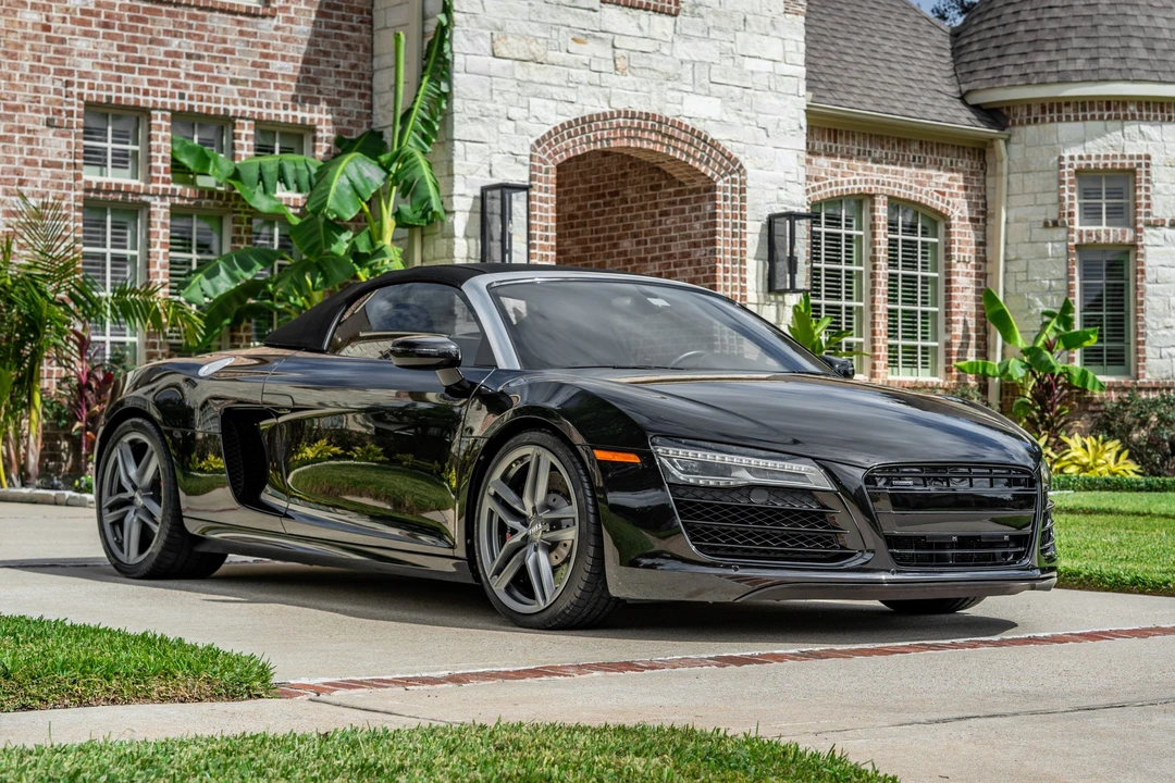2014 Audi 42 R8 - Image 10 of 31