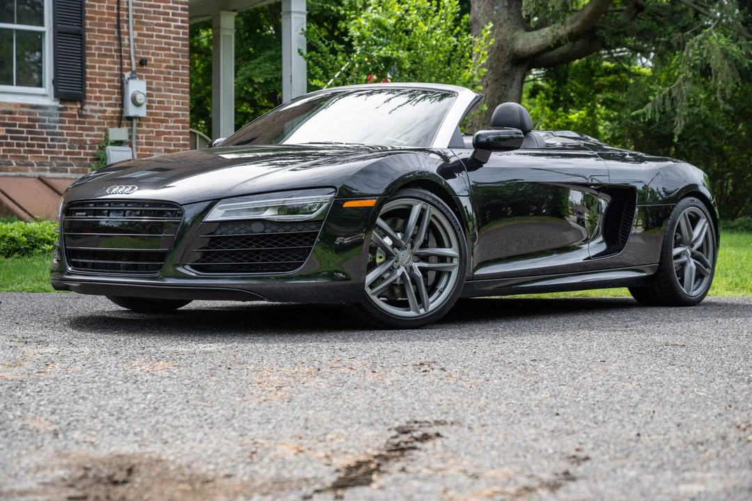 2014 Audi 42 R8 - Image 14 of 31