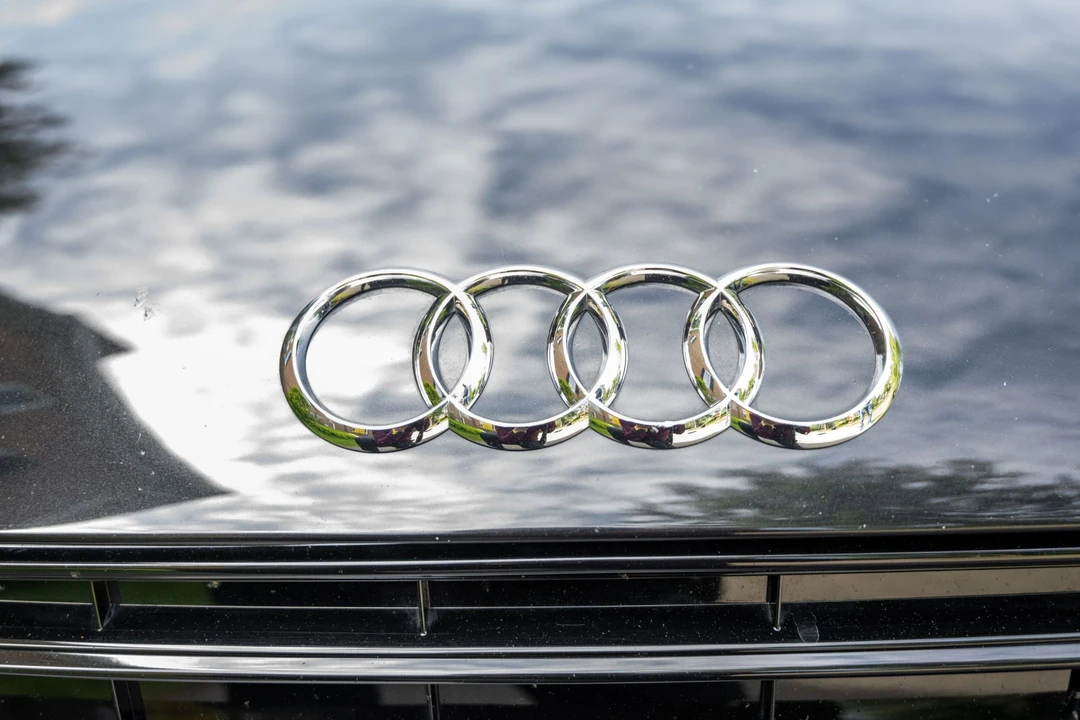 2014 Audi 42 R8 - Image 26 of 31