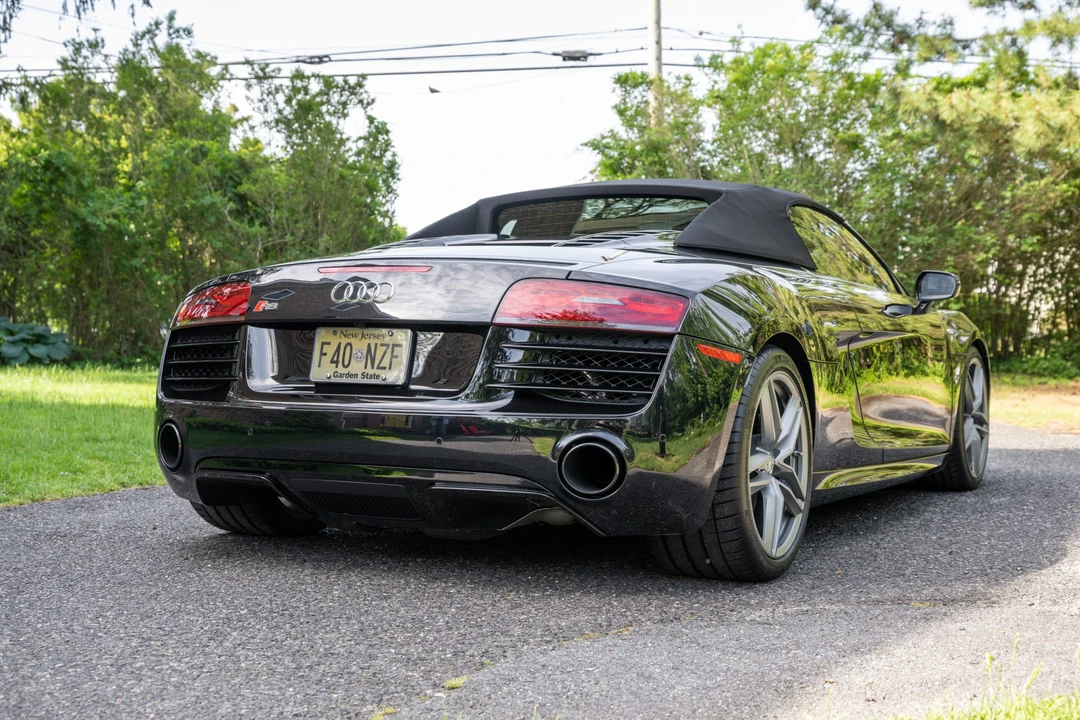 2014 Audi 42 R8 - Image 7 of 31
