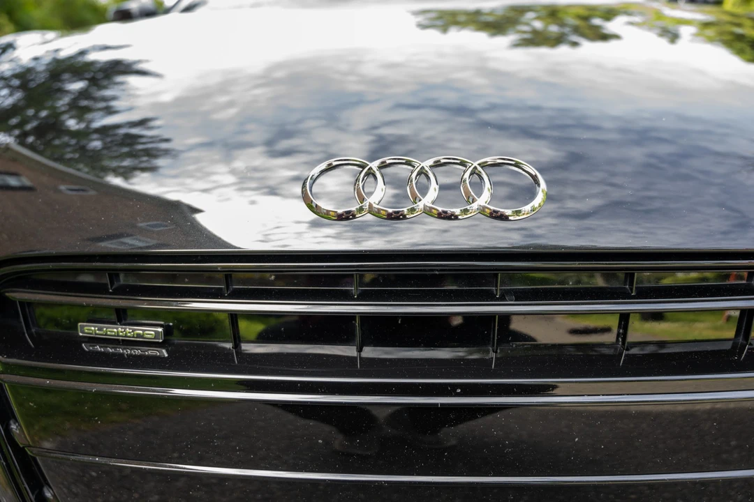 2014 Audi 42 R8 - Image 25 of 31