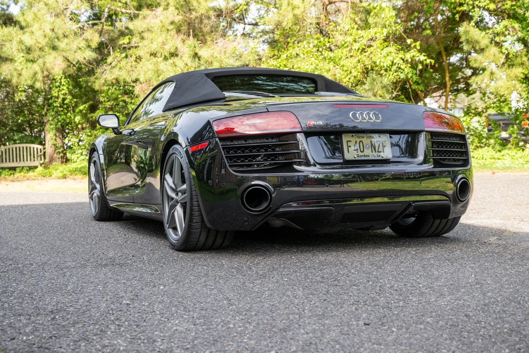 2014 Audi 42 R8 - Image 5 of 31