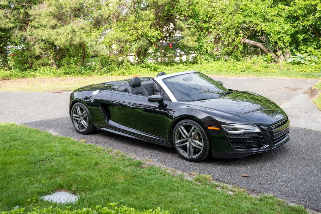2014 Audi 42 R8 - Image 22 of 31