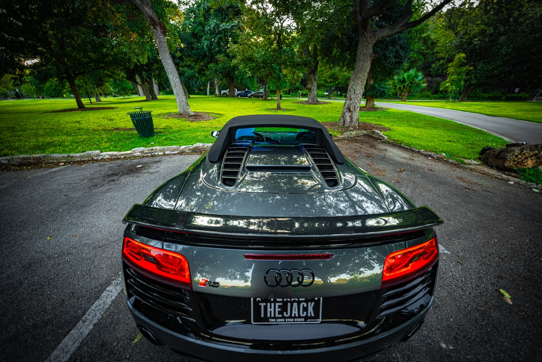 2014 Audi 42 R8 - Image 12 of 31