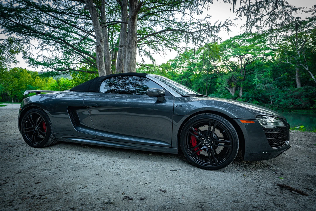 2014 Audi 42 R8 - Image 3 of 31