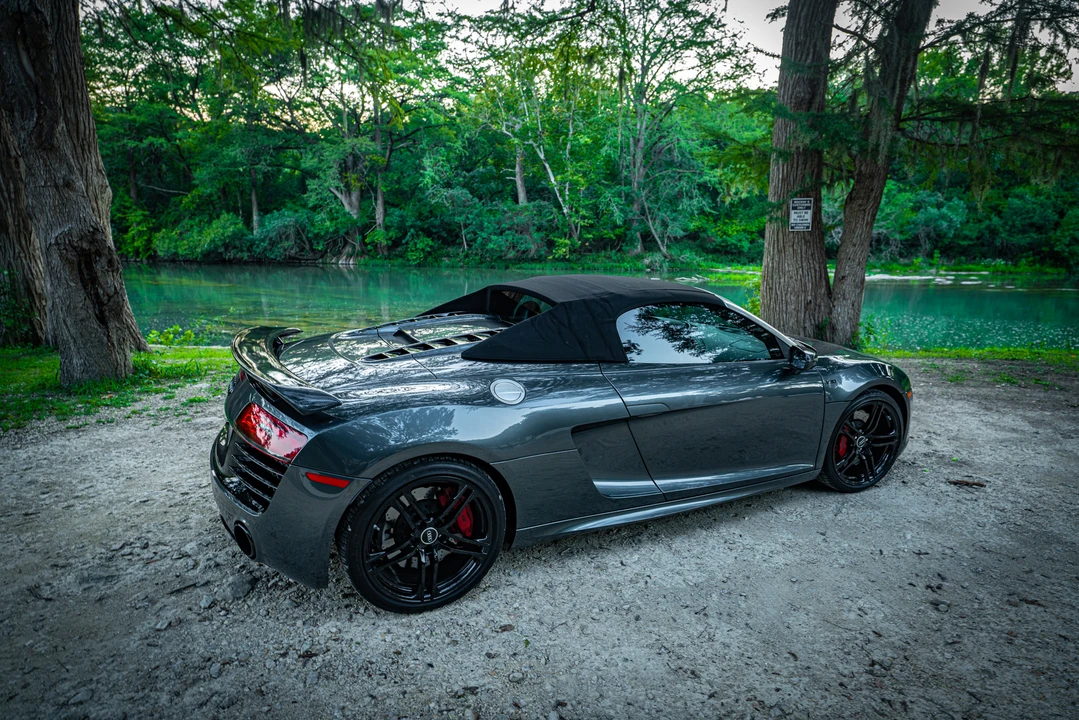 2014 Audi 42 R8 - Image 5 of 31
