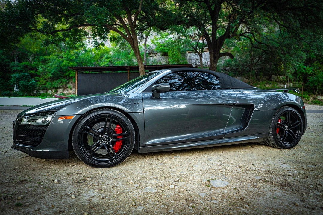 2014 Audi 42 R8 - Image 16 of 31