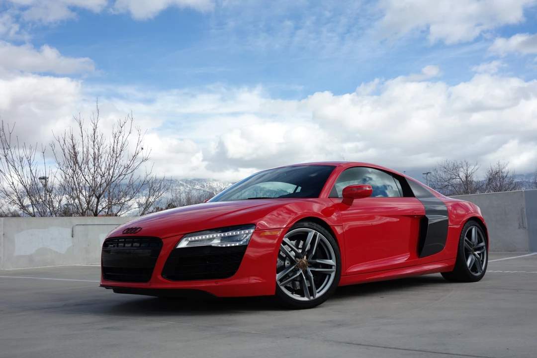 2014 Audi 42 R8 - Image 4 of 31