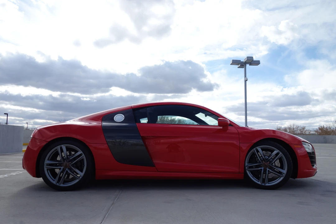 2014 Audi 42 R8 - Image 9 of 31
