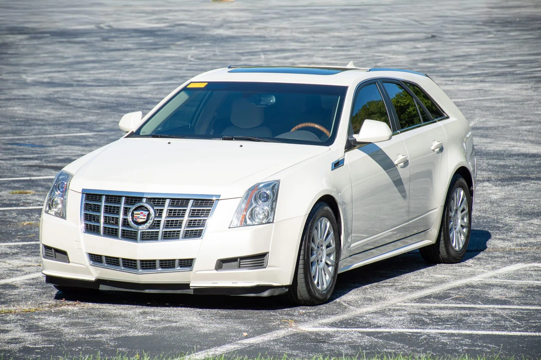 2014 Cadillac CTS 2nd Gen - Image 2 of 31