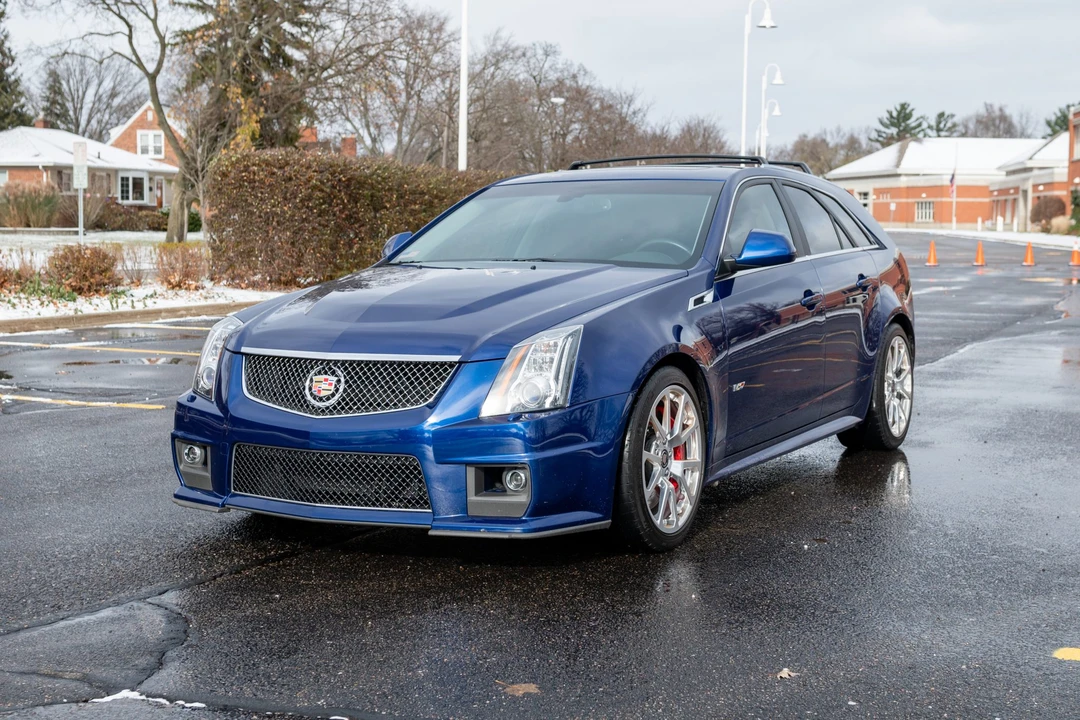 2014 Cadillac CTS-V 2nd Gen - Image 2 of 31