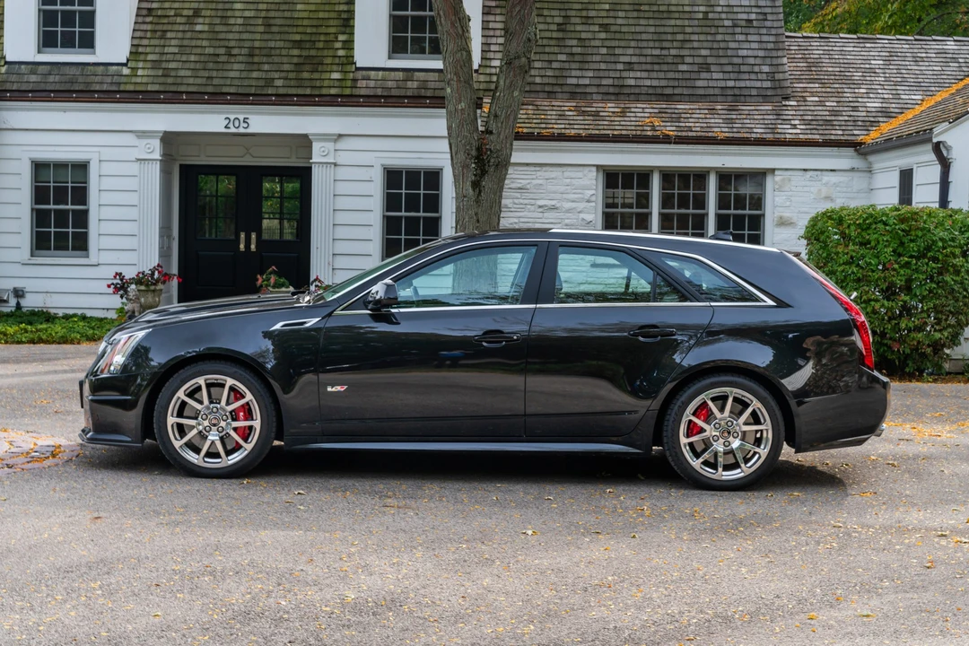 2014 Cadillac CTS-V 2nd Gen - Image 2 of 31