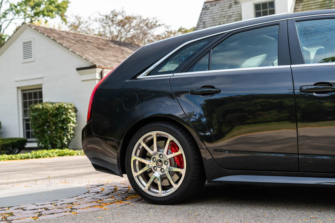 2014 Cadillac CTS-V 2nd Gen - Image 13 of 31