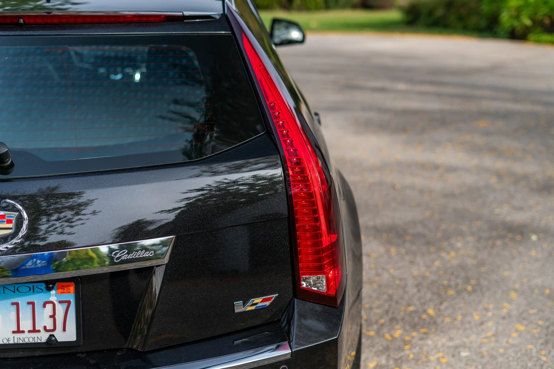 2014 Cadillac CTS-V 2nd Gen - Image 26 of 31