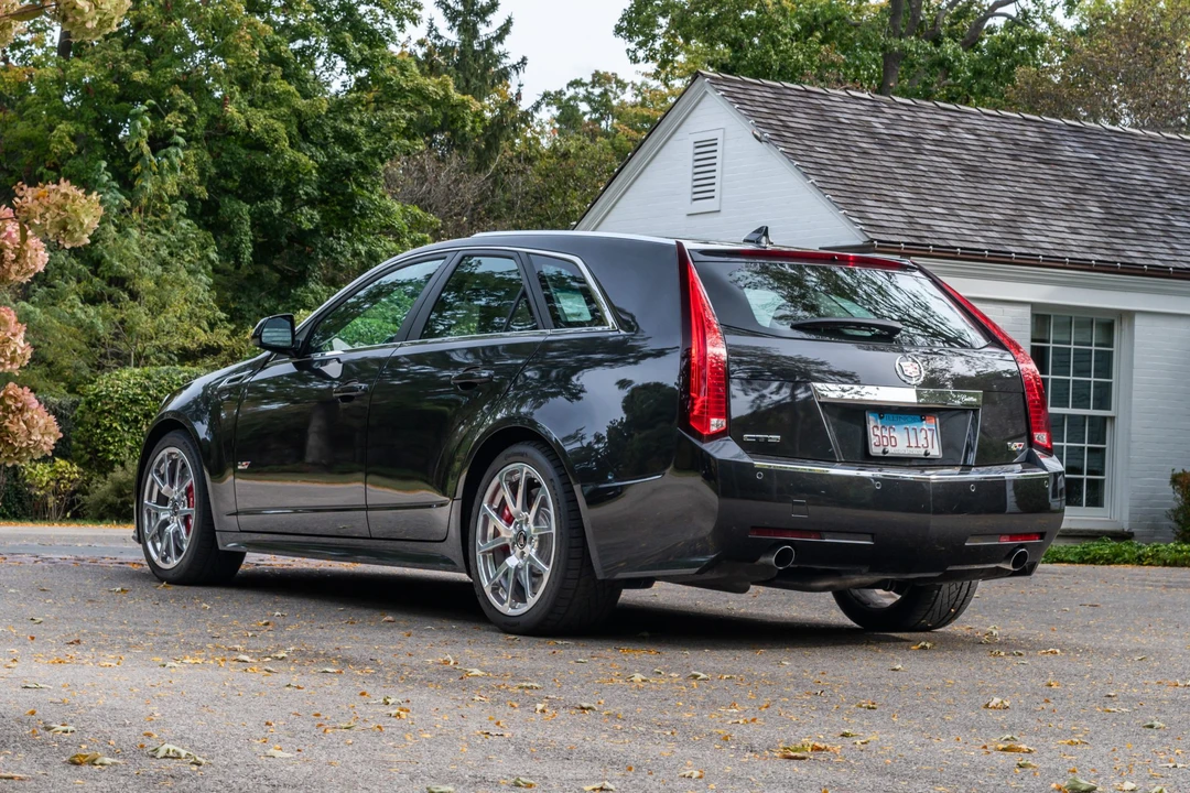 2014 Cadillac CTS-V 2nd Gen - Image 3 of 31