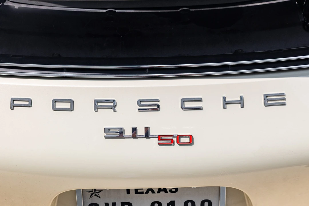 2014 Porsche 911 - Image 27 of 31