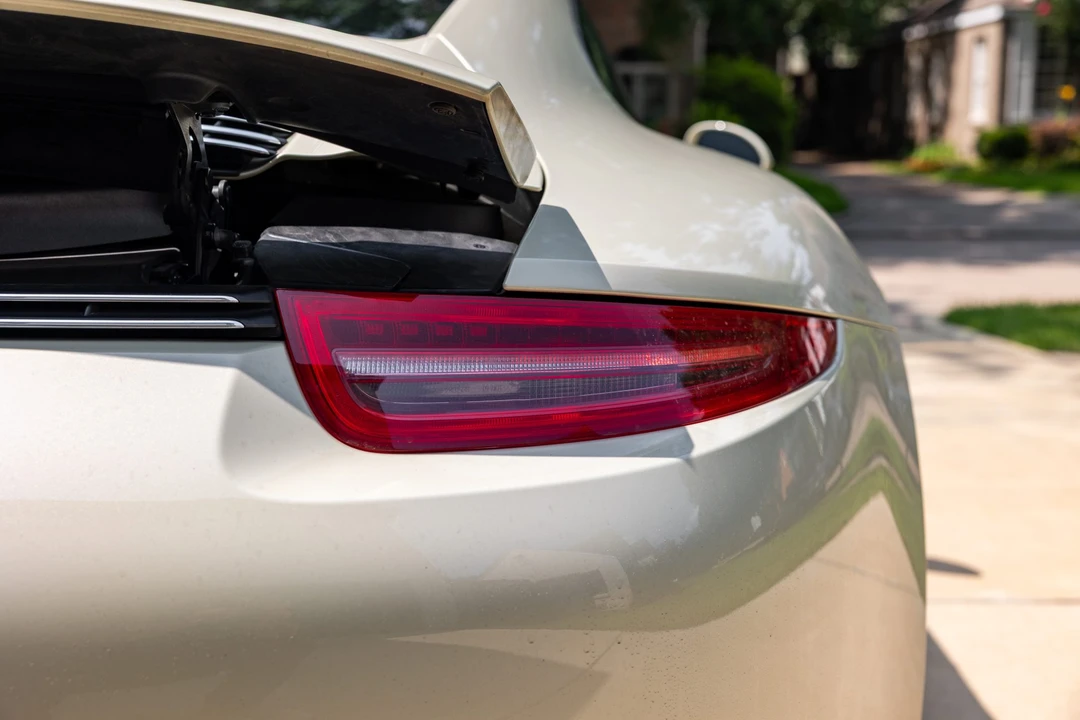 2014 Porsche 911 - Image 28 of 31