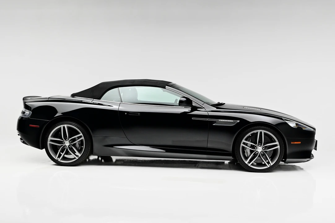 2015 Aston Martin DB9 - Image 11 of 31