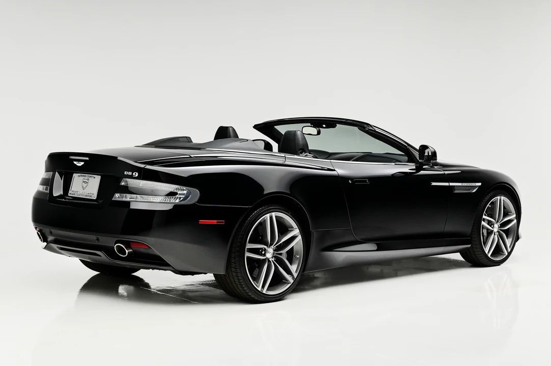 2015 Aston Martin DB9 - Image 5 of 31