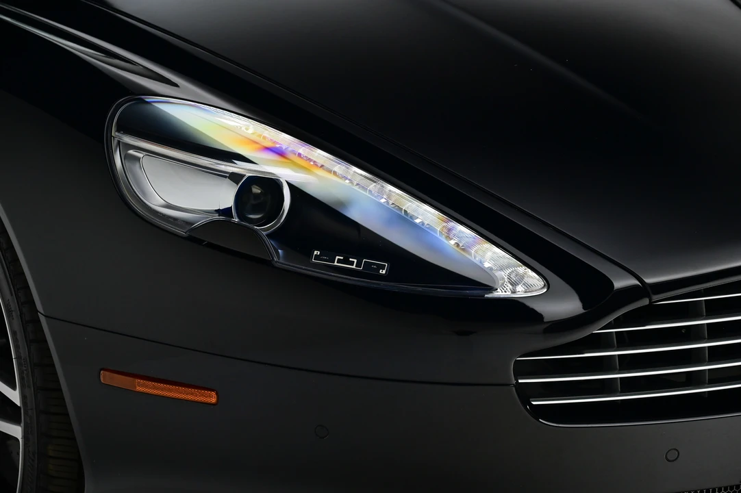 2015 Aston Martin DB9 - Image 15 of 31