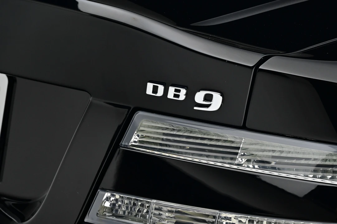 2015 Aston Martin DB9 - Image 28 of 31