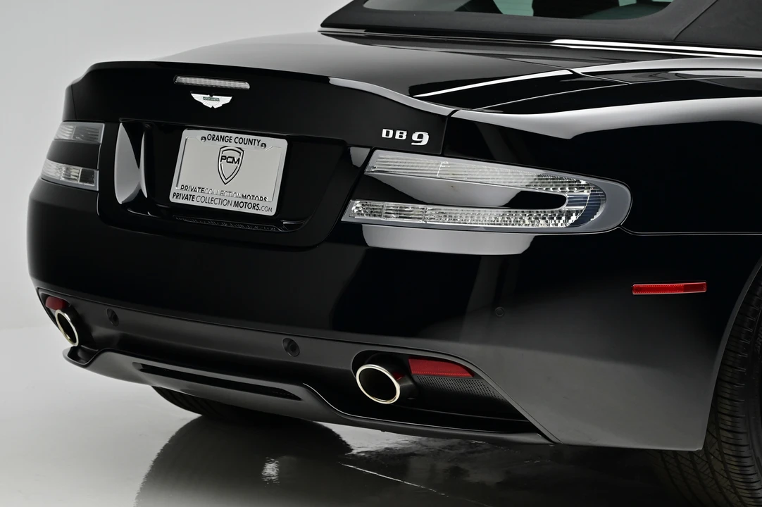 2015 Aston Martin DB9 - Image 17 of 31