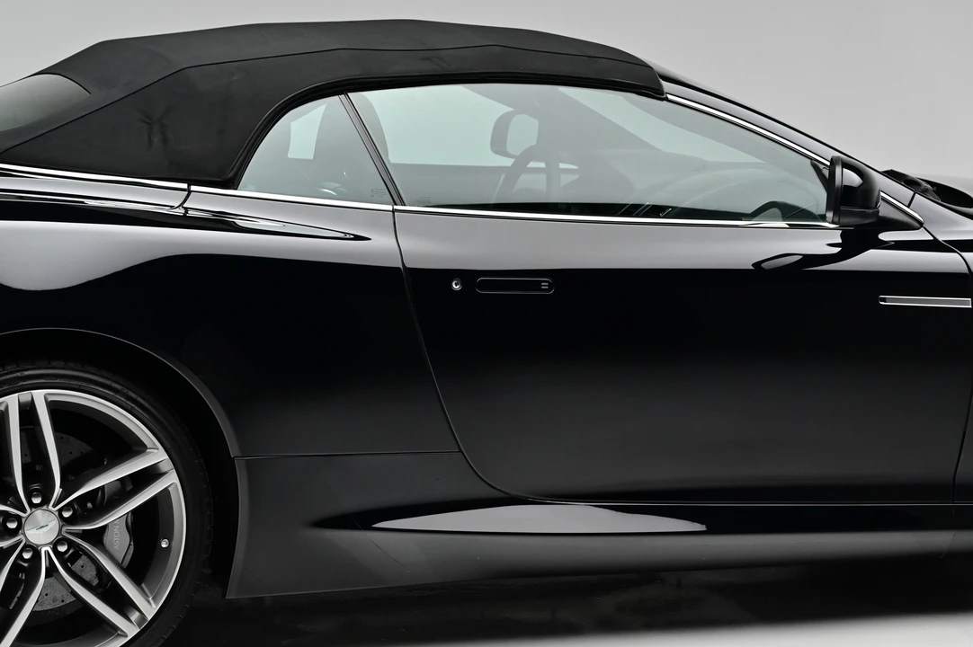 2015 Aston Martin DB9 - Image 24 of 31