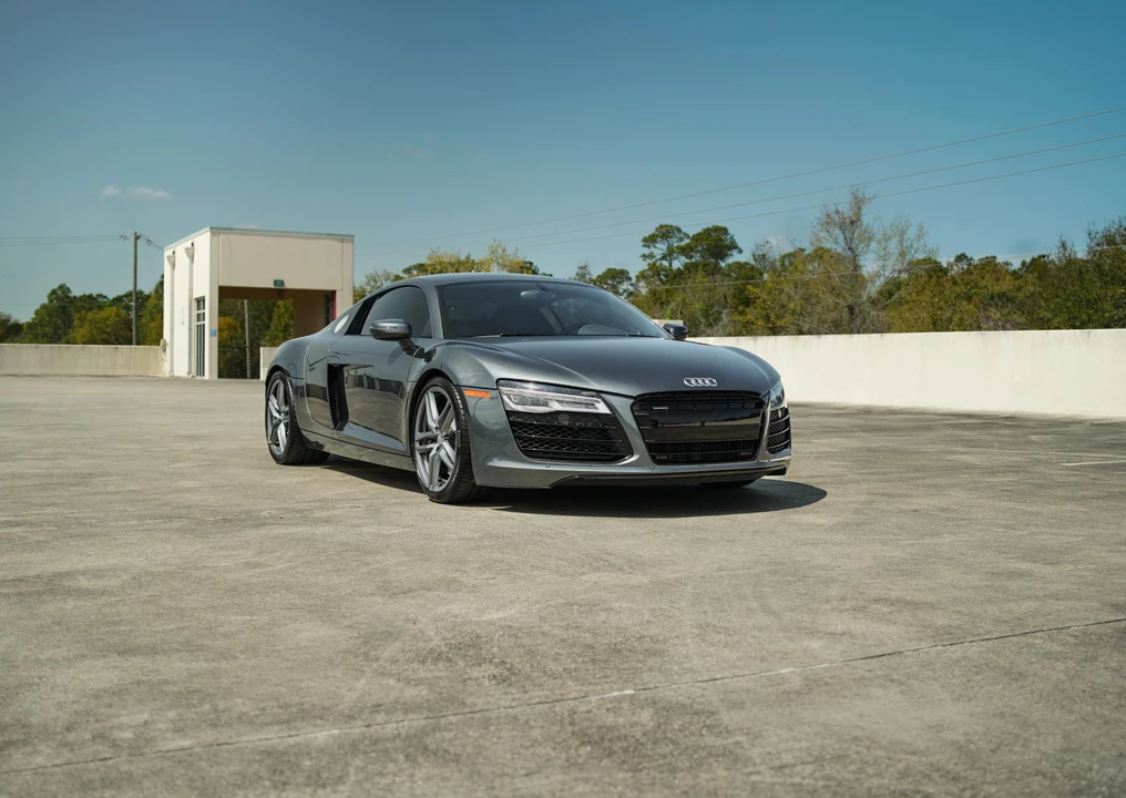 2015 Audi 42 R8 - Image 20 of 31