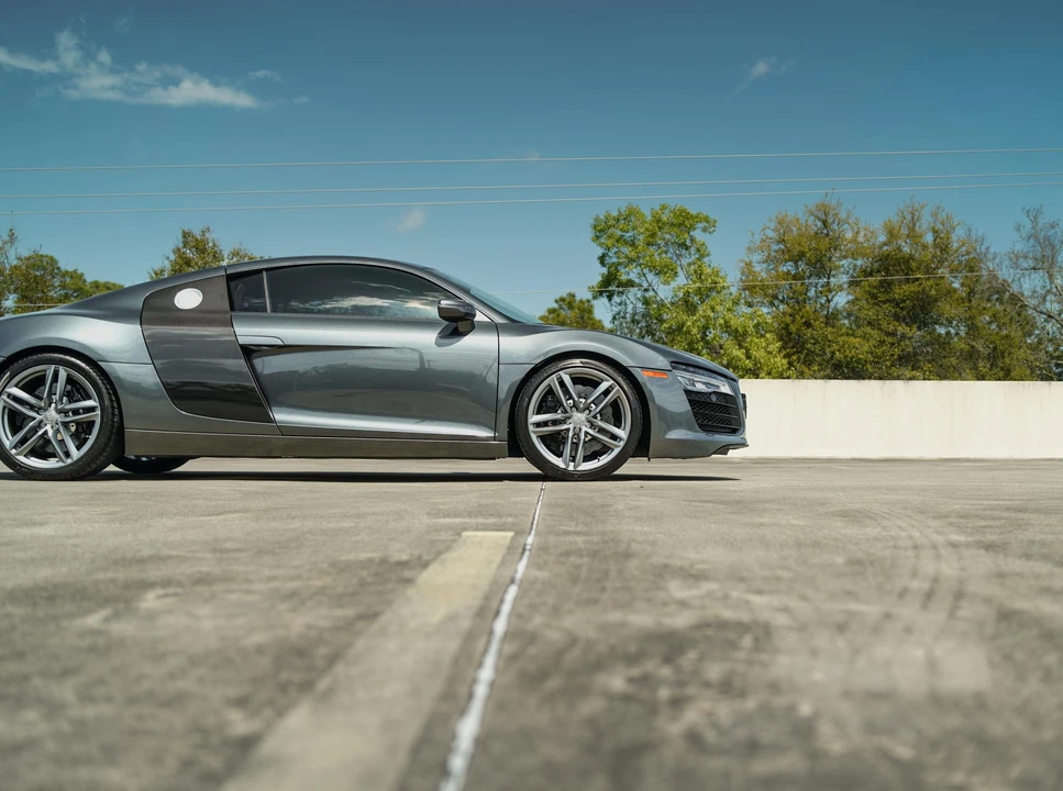 2015 Audi 42 R8 - Image 23 of 31