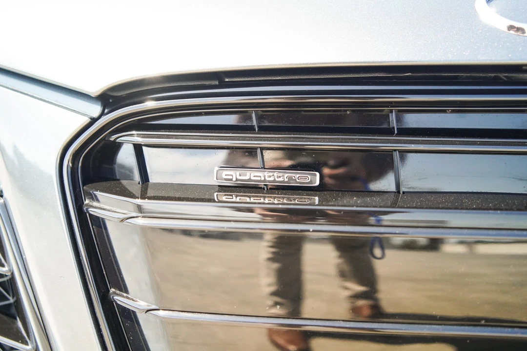 2015 Audi 42 R8 - Image 28 of 31