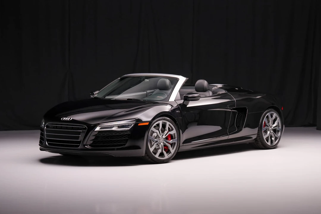 2015 Audi 42 R8 - Image 2 of 31