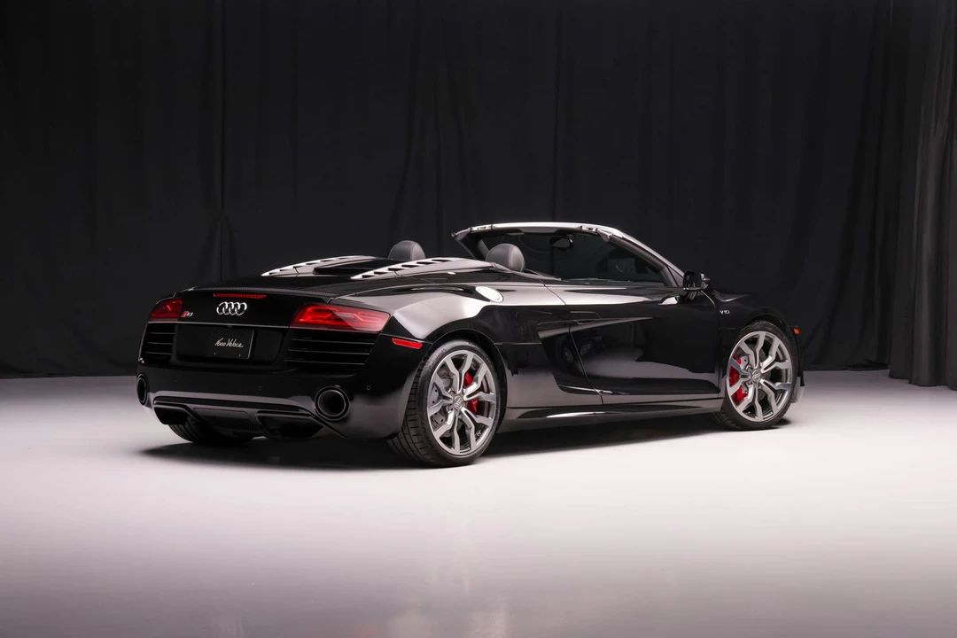 2015 Audi 42 R8 - Image 7 of 31
