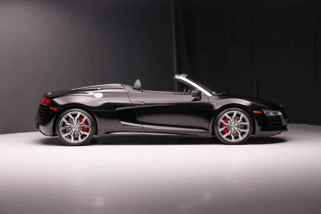2015 Audi 42 R8 - Image 8 of 31