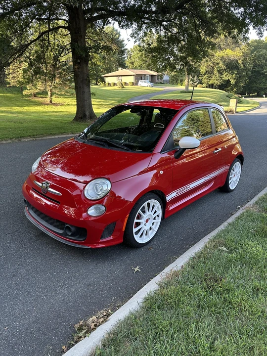 2015 Fiat Abarth 500 - Image 2 of 31