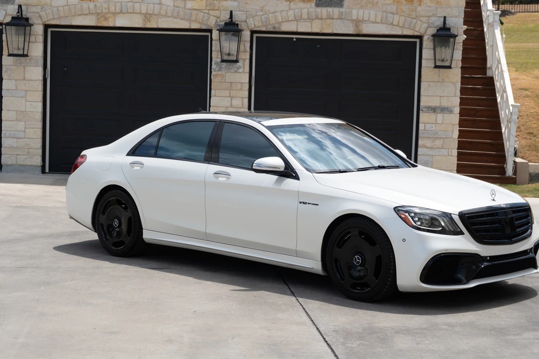 2015 Mercedes-Benz W222 S 63 & S 65 AMG - Image 19 of 31