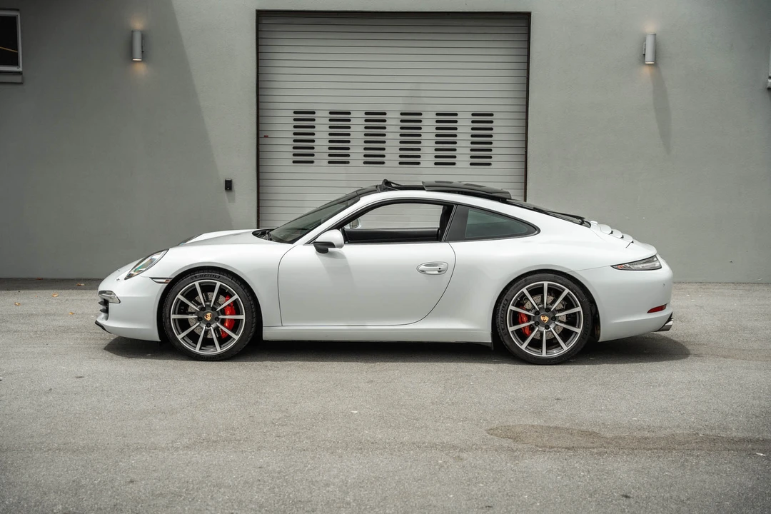 2015 Porsche 991 Carrera S - Image 13 of 31