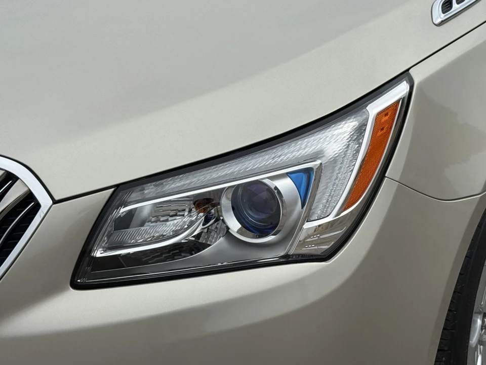 2016 Buick LaCrosse - Image 17 of 31