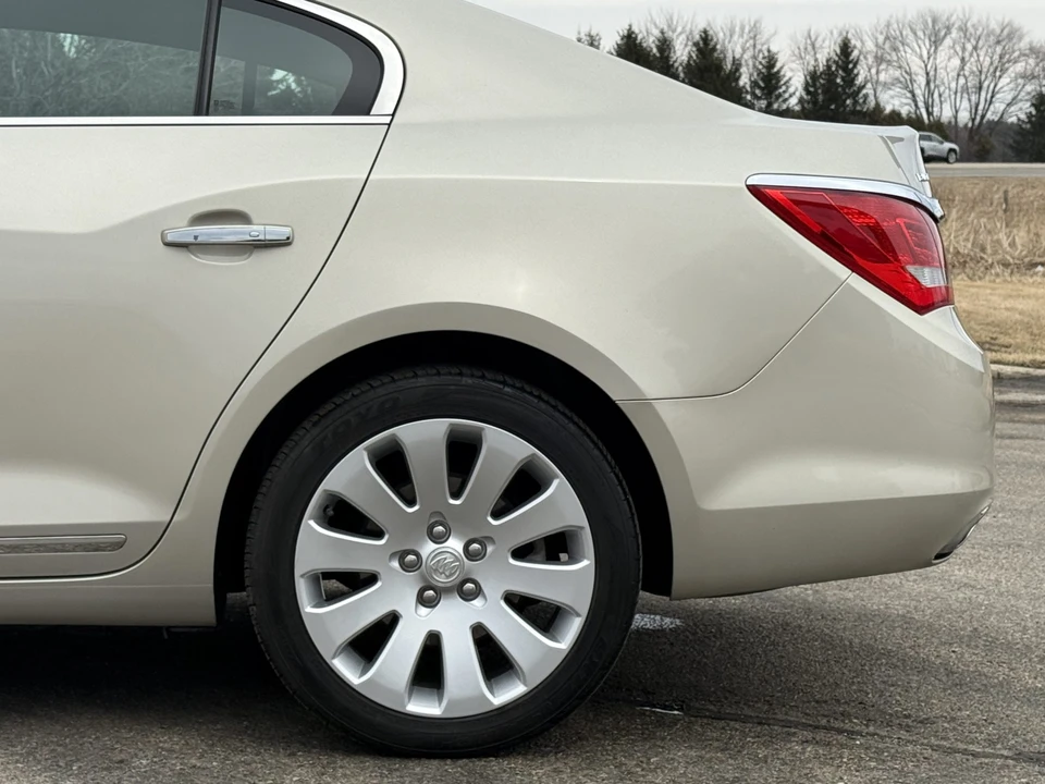 2016 Buick LaCrosse - Image 23 of 31