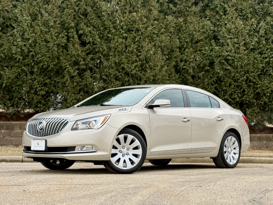 2016 Buick LaCrosse - Image 2 of 31