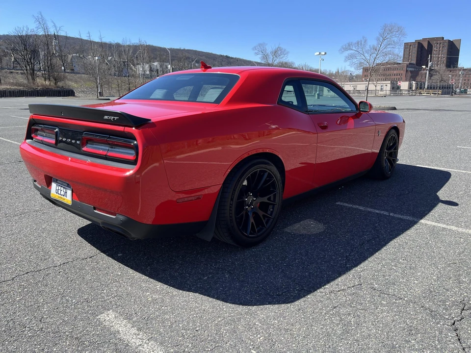 2016 Dodge Challenger SRT Hellcat 3rd Gen - Image 5 of 31