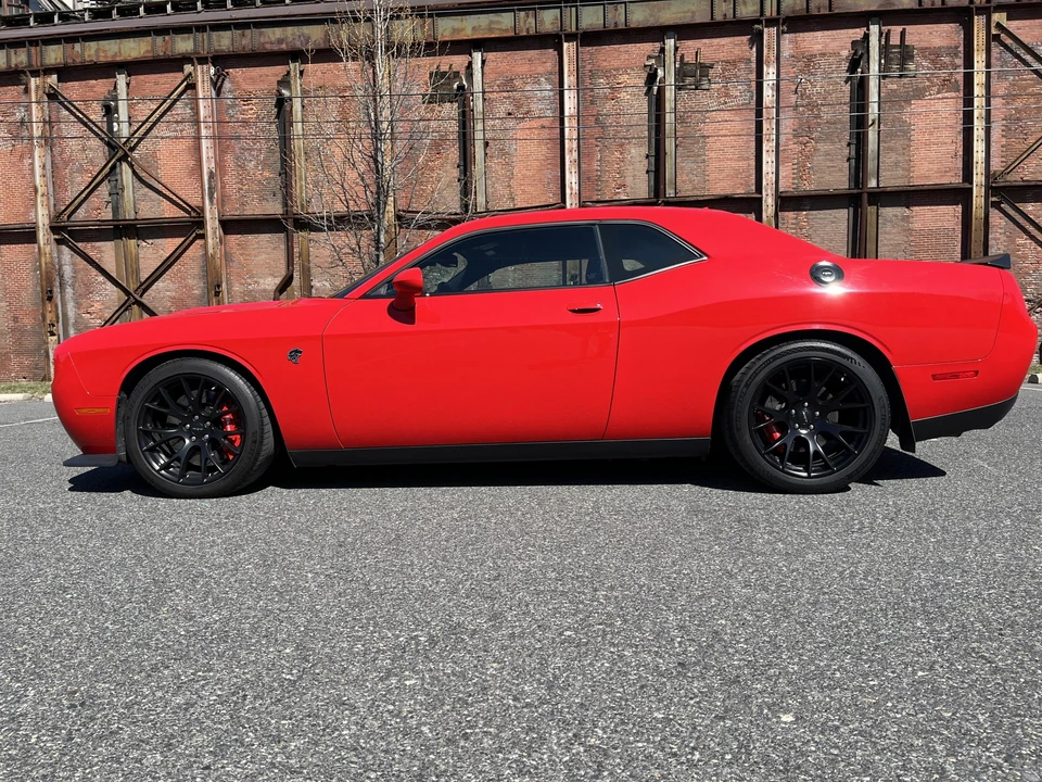 2016 Dodge Challenger SRT Hellcat 3rd Gen - Image 7 of 31
