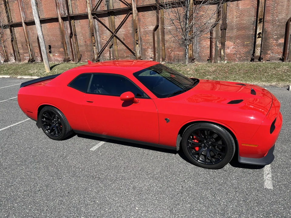 2016 Dodge Challenger SRT Hellcat 3rd Gen - Image 4 of 31