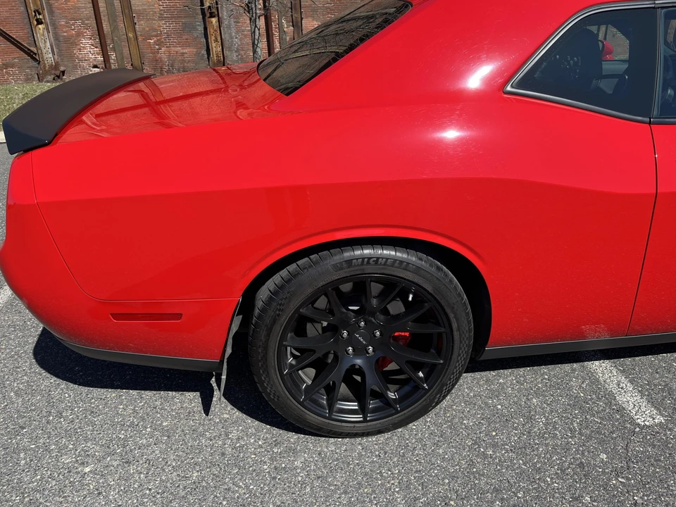 2016 Dodge Challenger SRT Hellcat 3rd Gen - Image 16 of 31