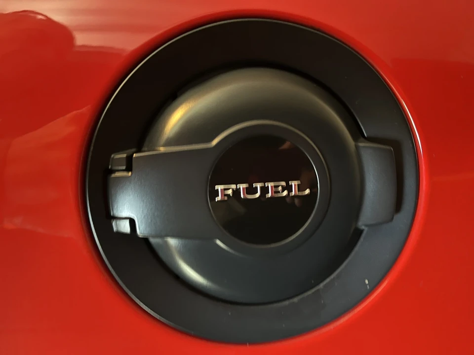 2016 Dodge Challenger SRT Hellcat 3rd Gen - Image 26 of 31