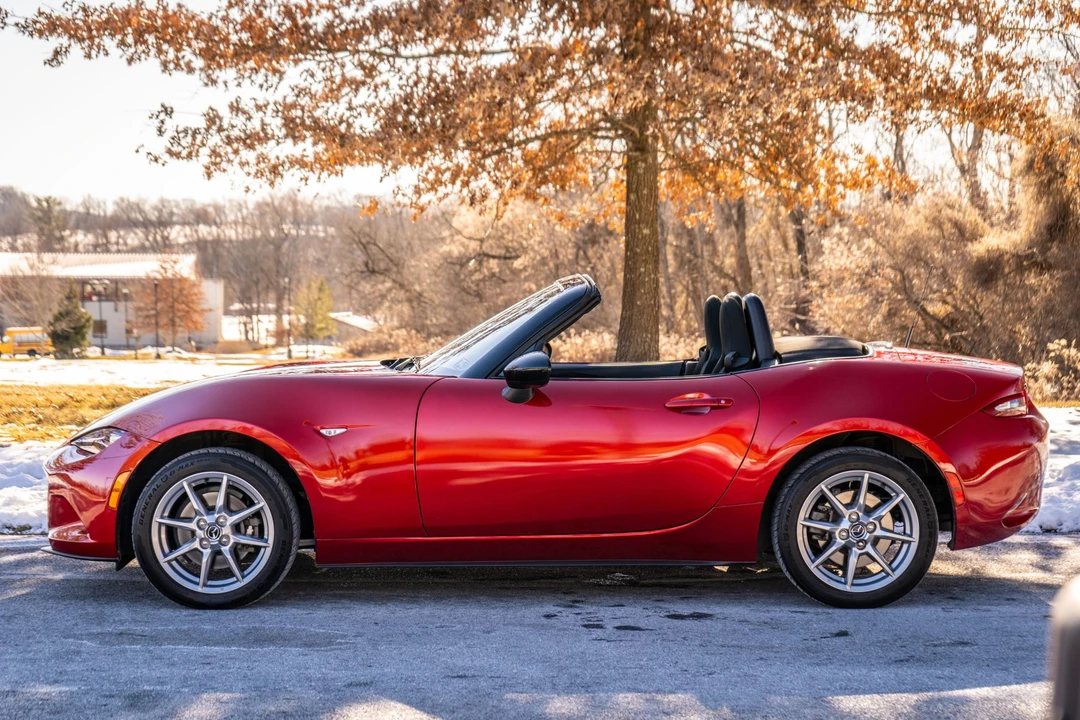 2016 Mazda ND MX-5 Miata - Image 17 of 31