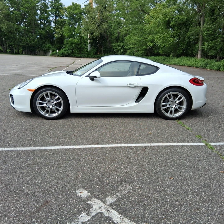 2016 Porsche 981 Cayman - Image 14 of 31