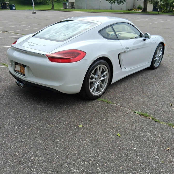 2016 Porsche 981 Cayman - Image 10 of 31