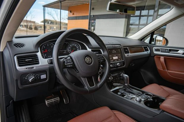 2016 Volkswagen Touareg - Image 5 of 7