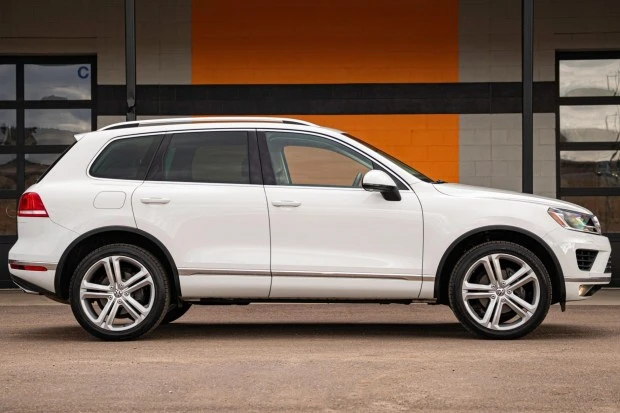 2016 Volkswagen Touareg - Image 3 of 7