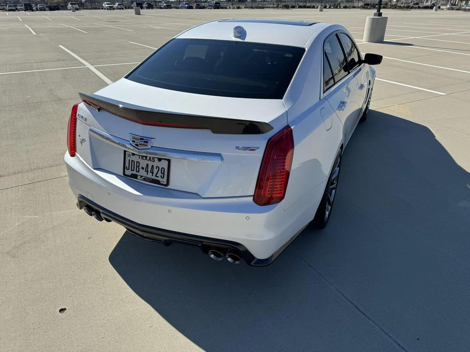2017 Cadillac CTS-V 3rd Gen - Image 8 of 31